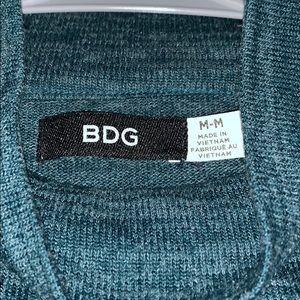 BDG dark green sweater with small turtle neck
